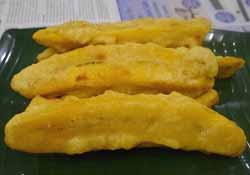 Kerala Pazham Pori or Banana Fritters or Fry